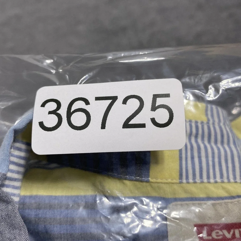Levi's Shirt Mens XL Blue Striped Short Sleeve Button Up Casual Cotton Polyester